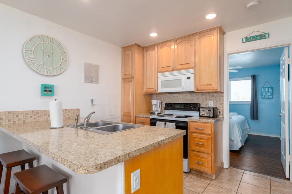 Fully equipped kitchen with everything you need to cook on vacation