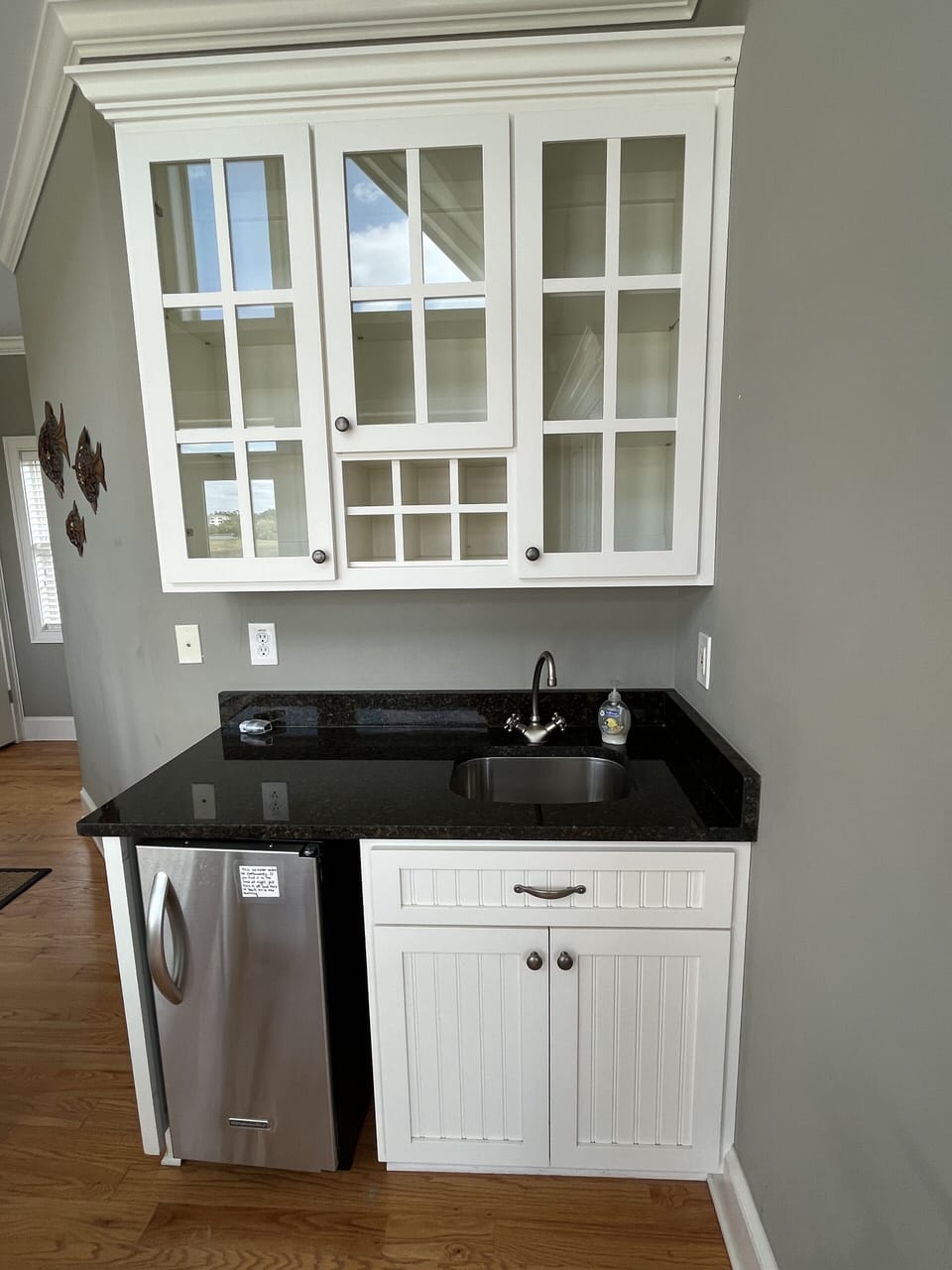 Ice Machine and sink in living area of Annex
