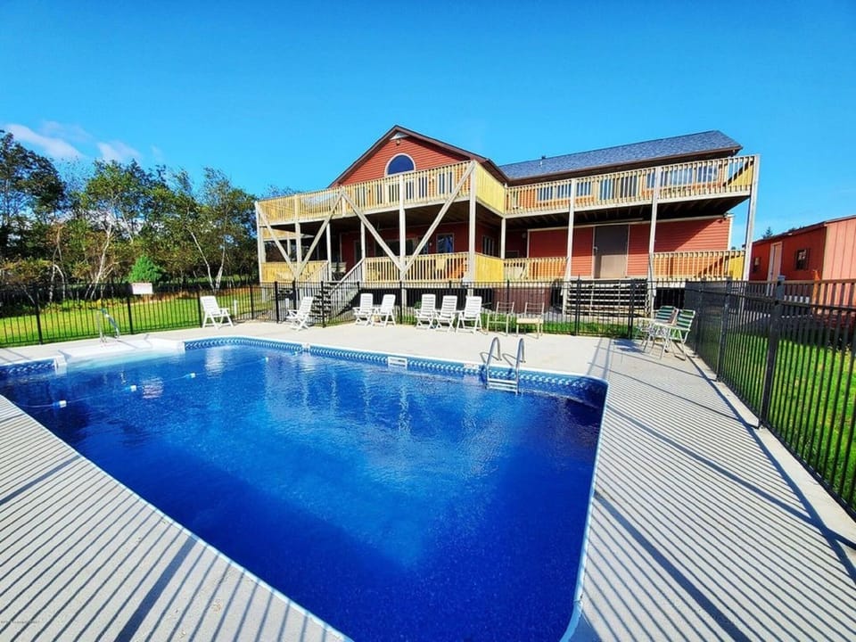 Secluded backyard. New pool is now available!