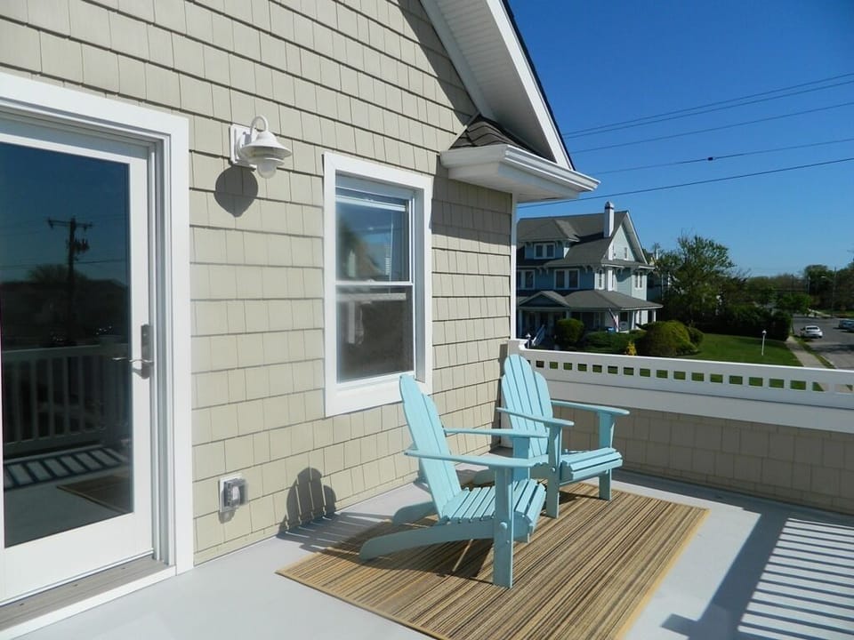 second floor porch