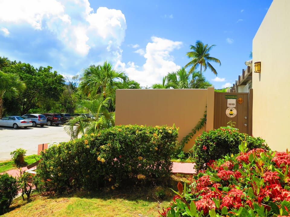 Private entrance to #3010.