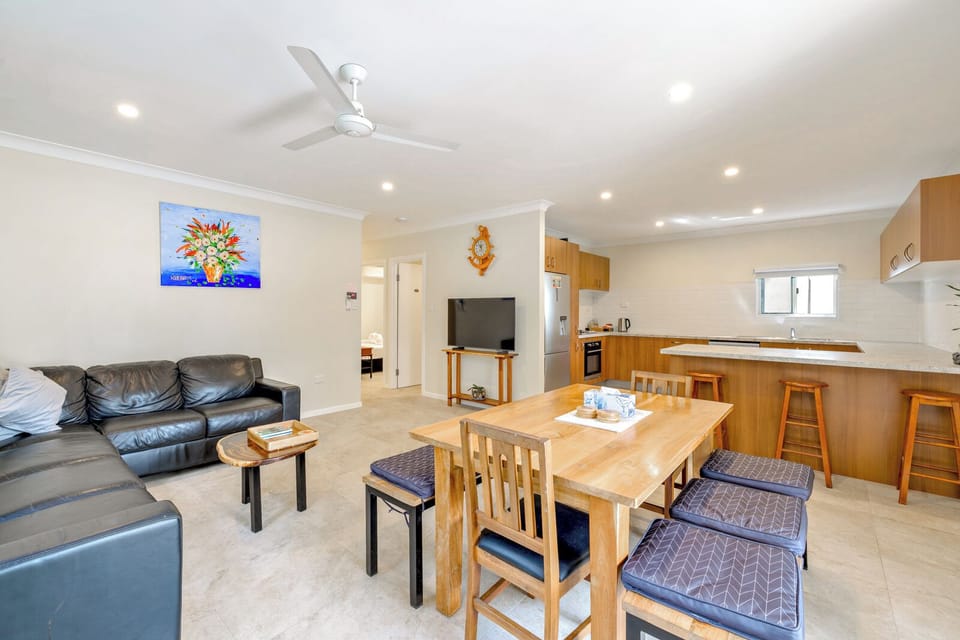 Living room 2