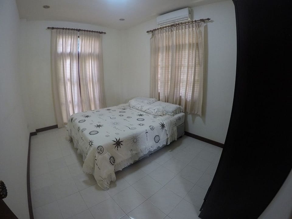 Baan Anuntanaruk Garden View 2 Bedroom E