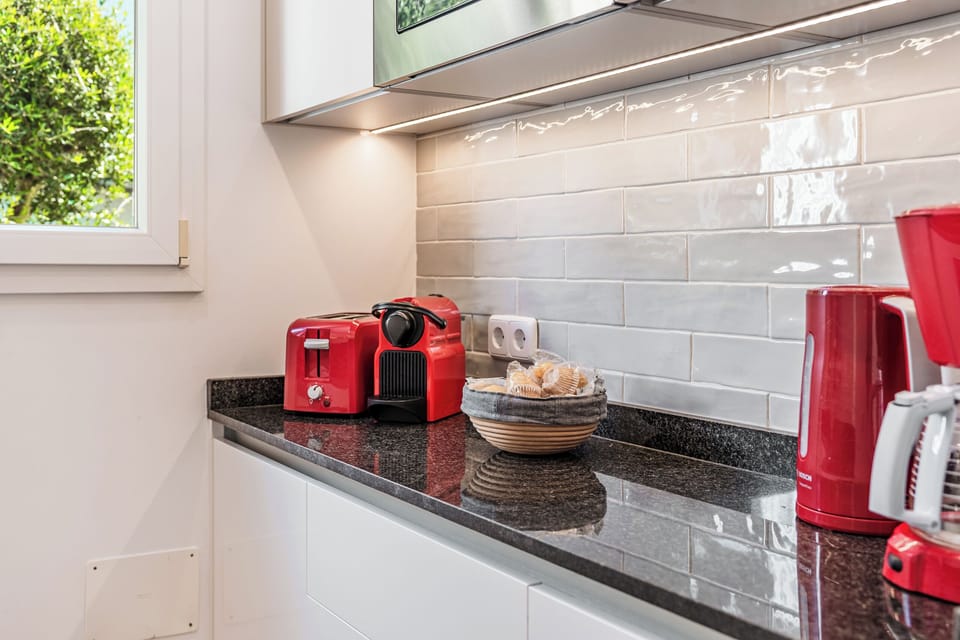 Coffee machines, toaster, kettele