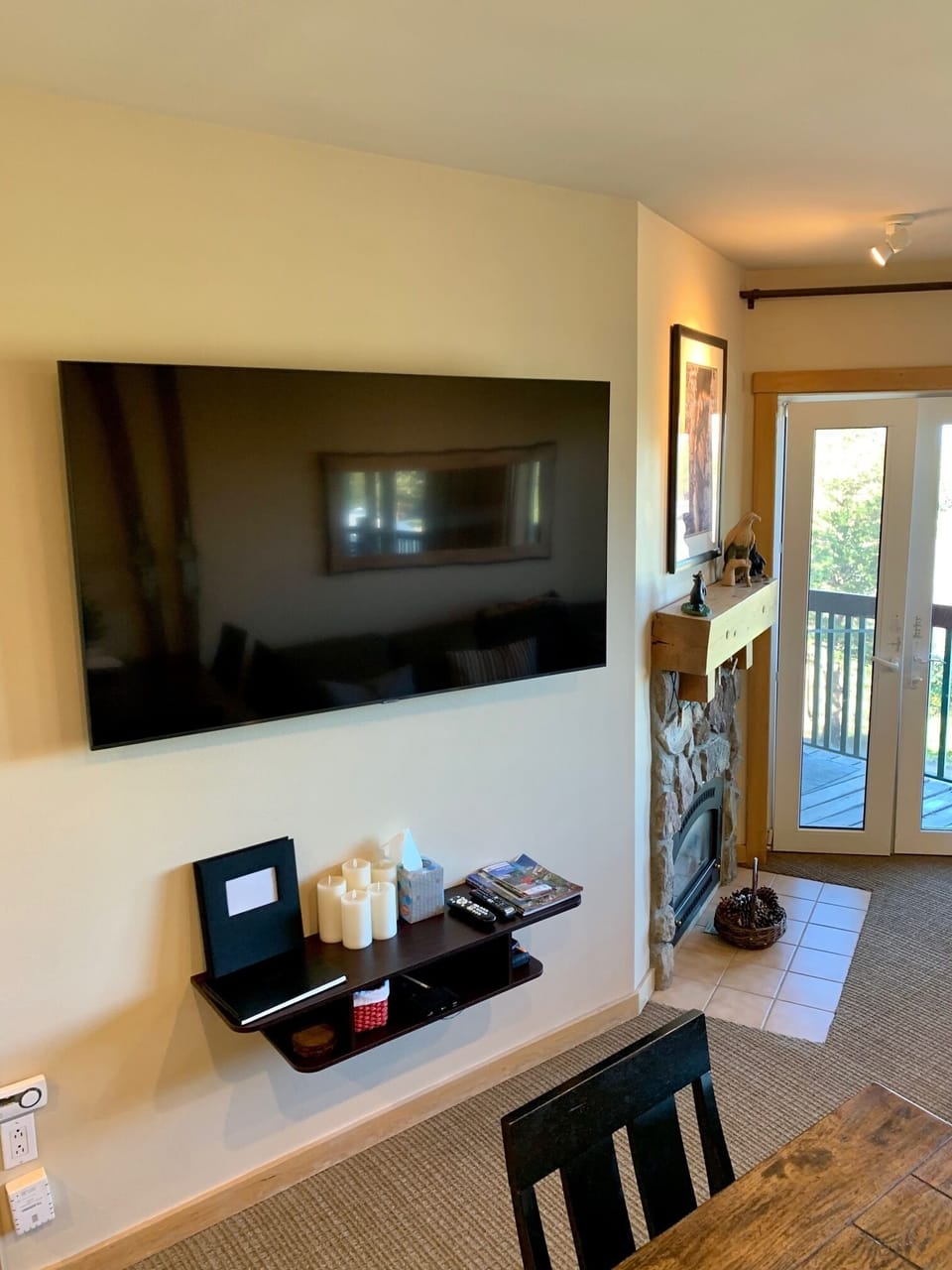 New Large TV in Living Room that swivels