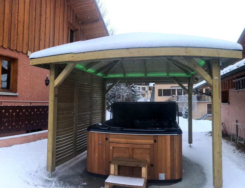 Outdoor hot tub