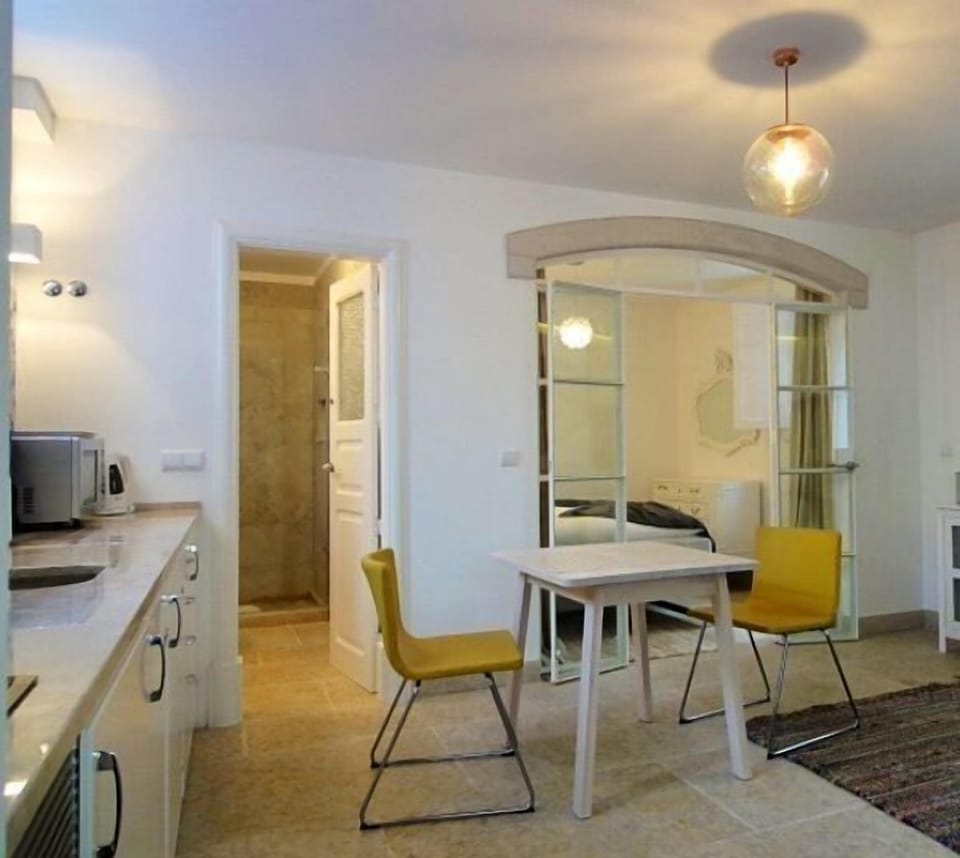 Living Room (4)