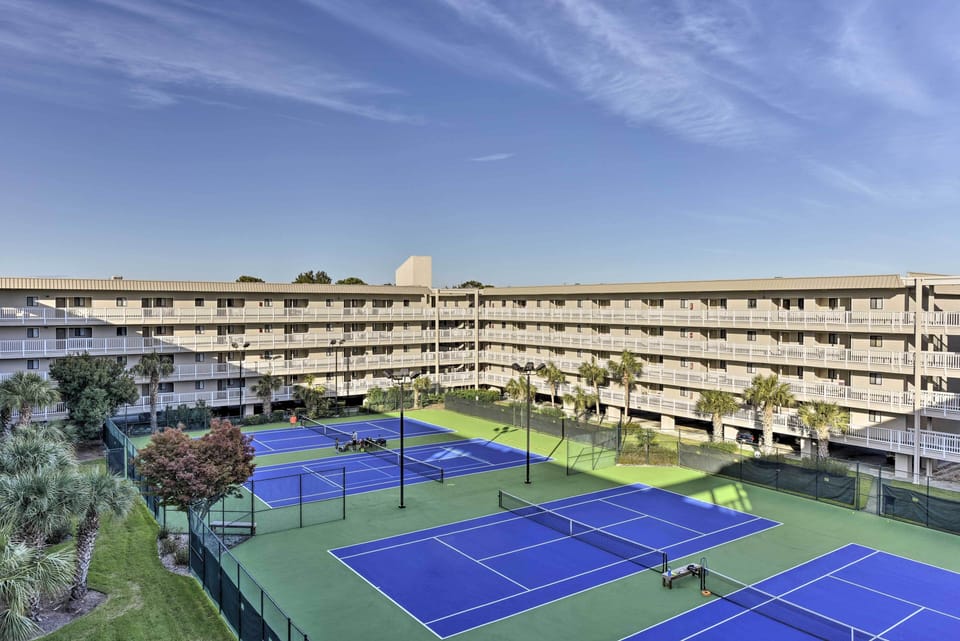 Community Tennis Courts