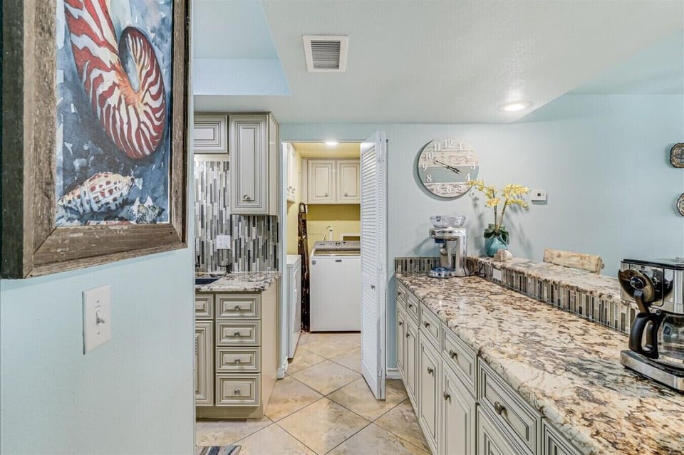 Breakfast bar with seating for three