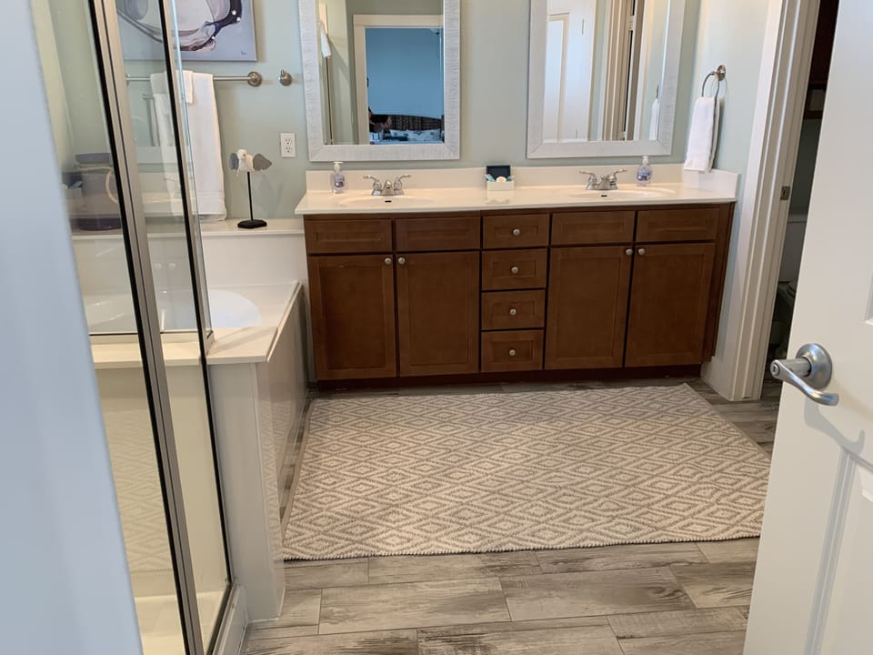Master Bath with dual sinks, soaking tub and separate shower.