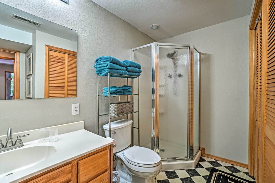 Full Bathroom