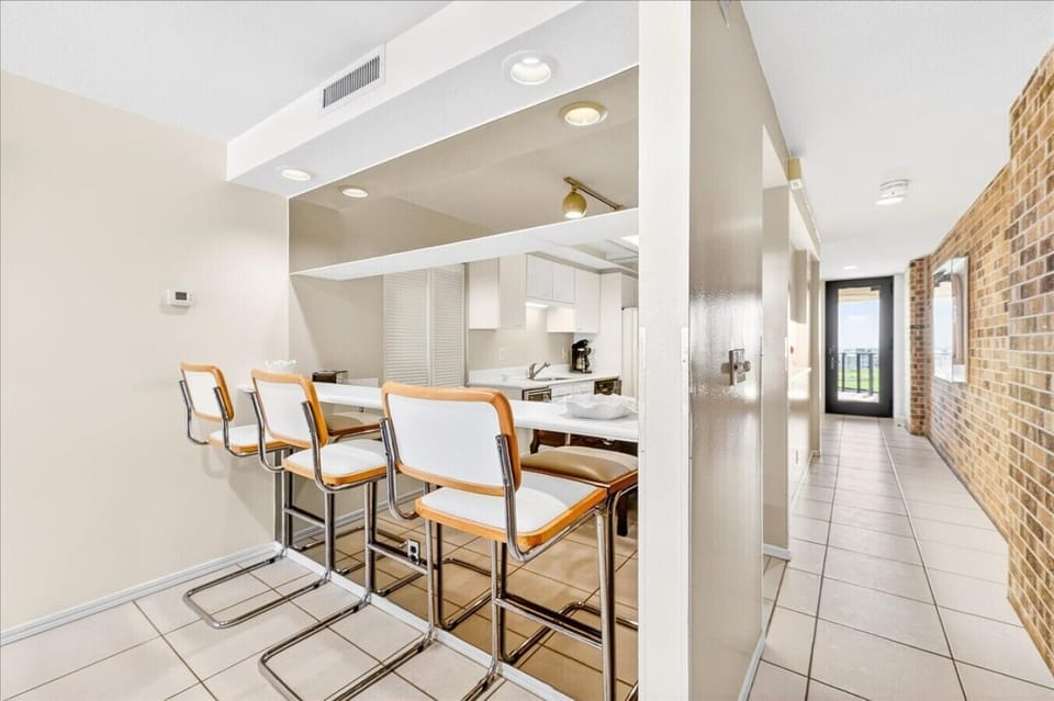 Breakfast bar with seating for three