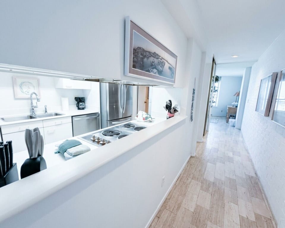 Kitchen Pass-Through & Entry Hallway