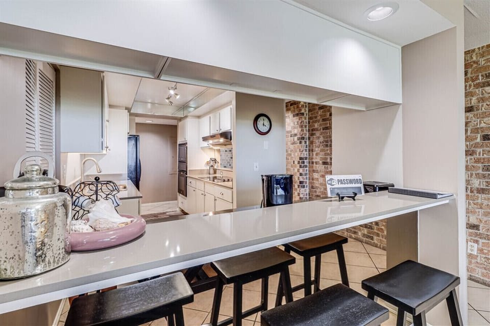 Breakfast Bar with Seating for Three