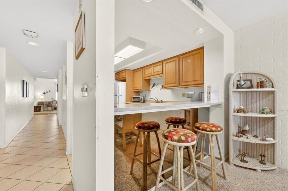 Kitchen Breakfast Bar w/ Seating for Two