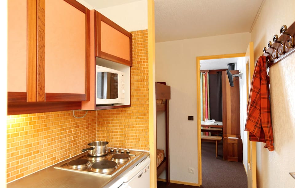 A fully-equipped kitchenette provides you with everything you need