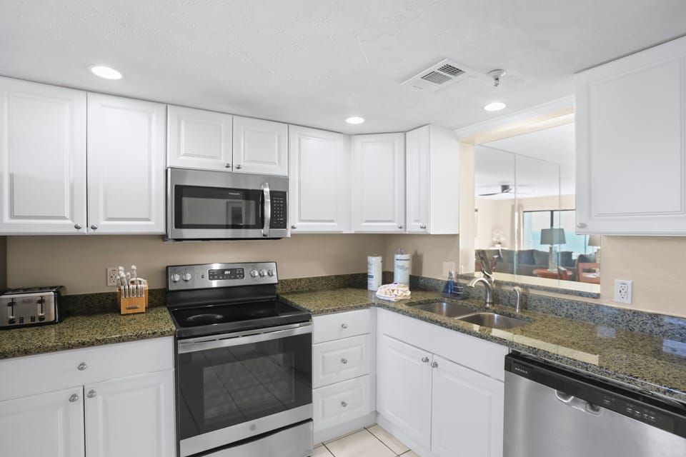 Kitchen with appliances