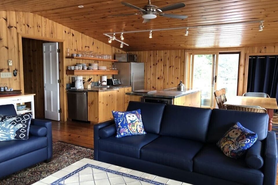 kitchen & dining area large boathouse