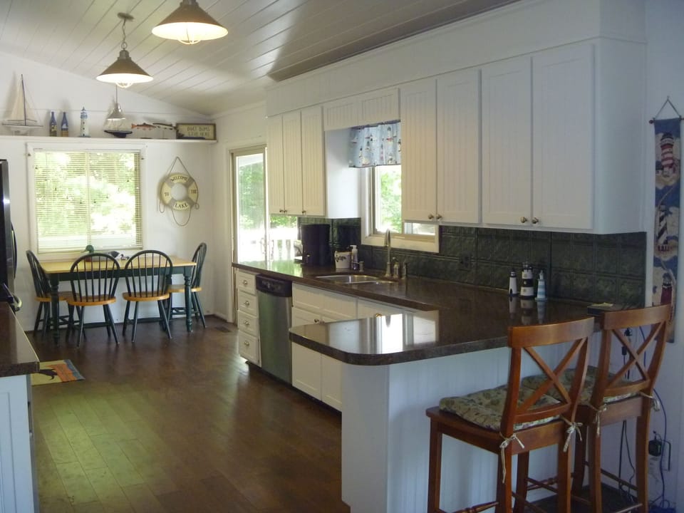 Fully equipped kitchen with gorgeous views