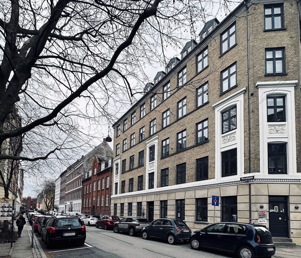 Building Exterior, Outdoor