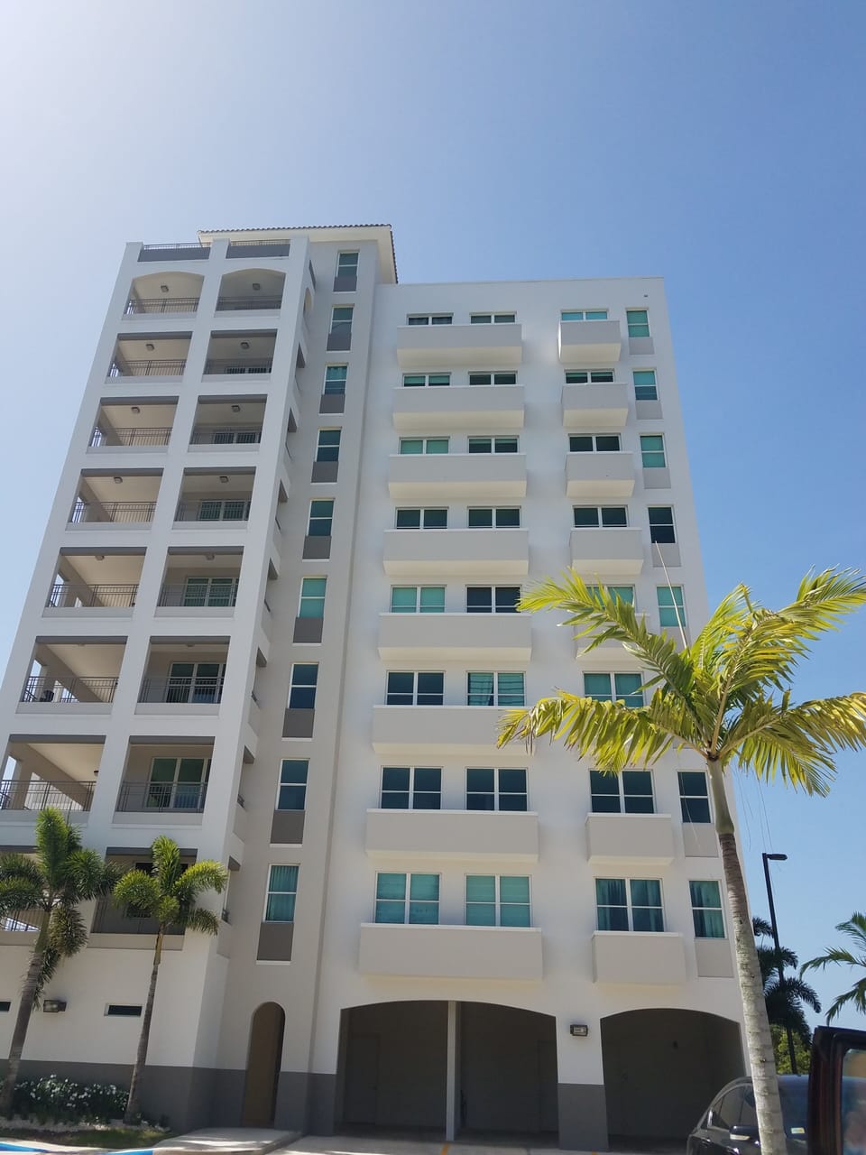 Mar Azul, a 2BR/2BA BEACHFRONT condo. huge pool, gazebo, steps to beach. Perfect