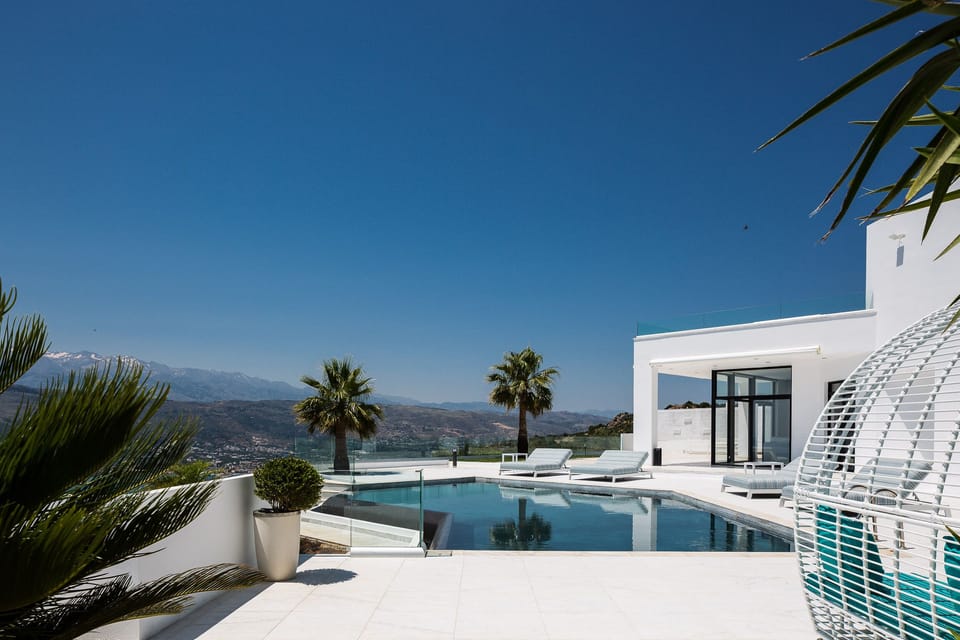 Enjoy privacy and luxury at Pauls Mansion.
