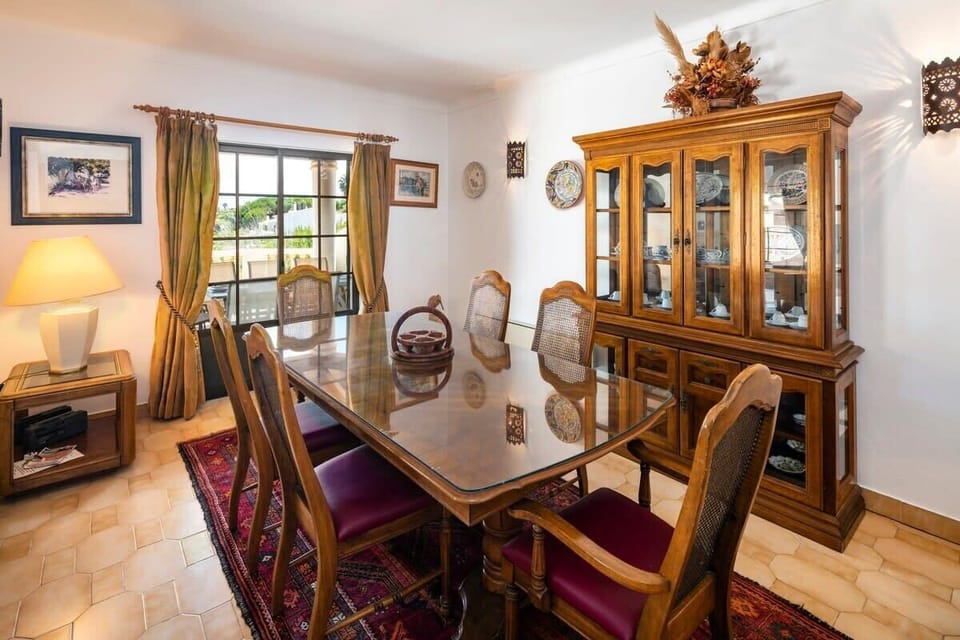 Dinning Table