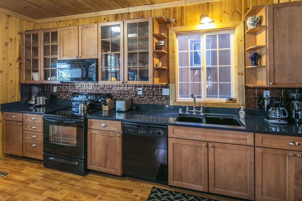 Fully-equipped kitchen