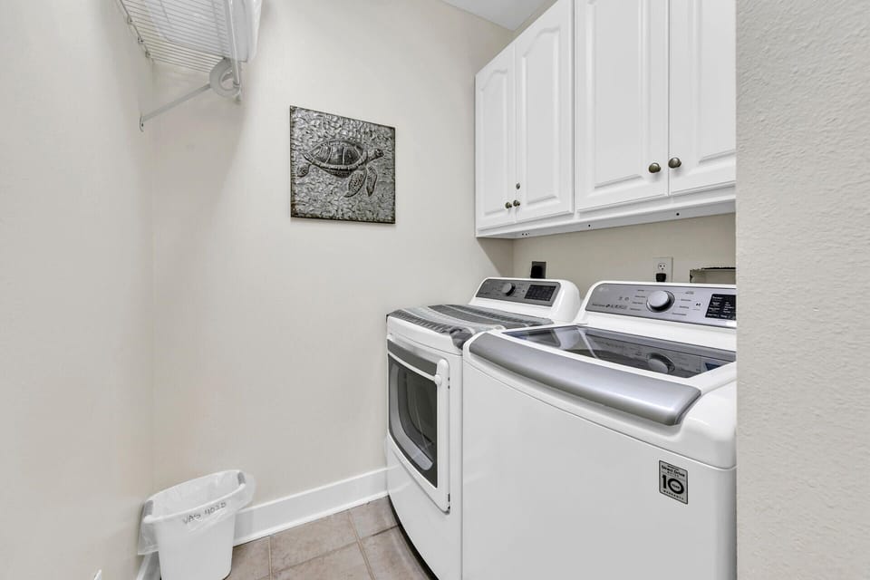 A convenient, full-size washer/dryer are included!