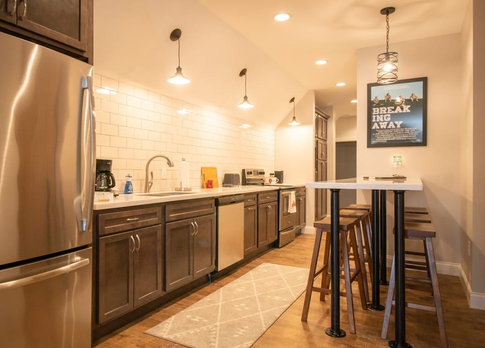 Brand new kitchen equipped with everything you need to dine in ~The Rooftop