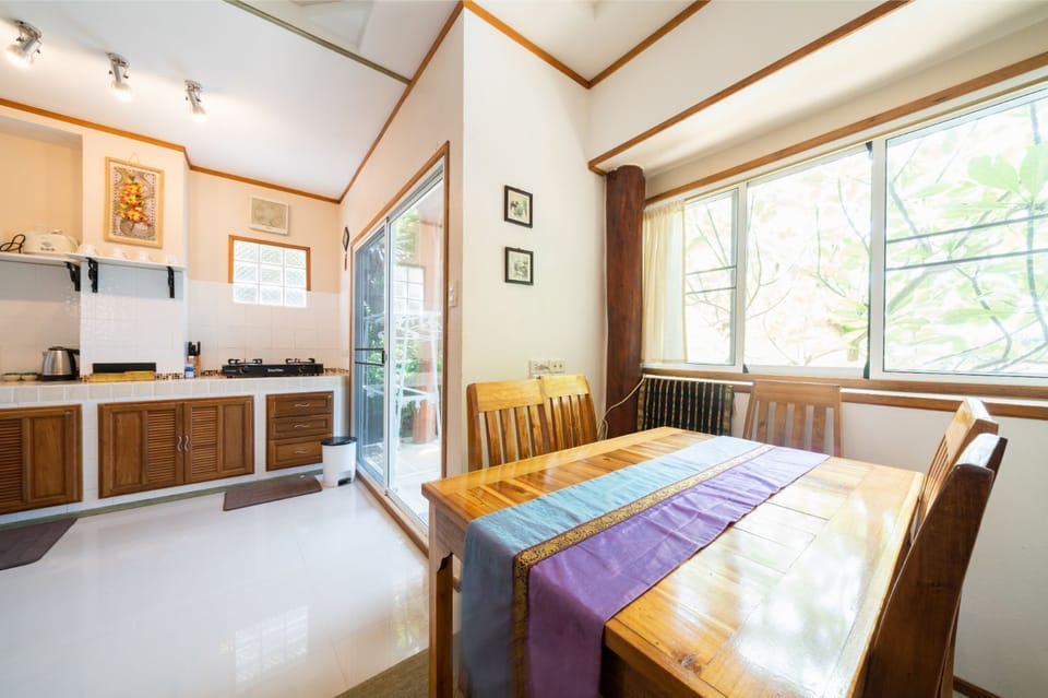 Enjoy cooking and dining in the villa with your friends and family.