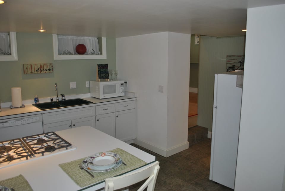 Full kitchen. 