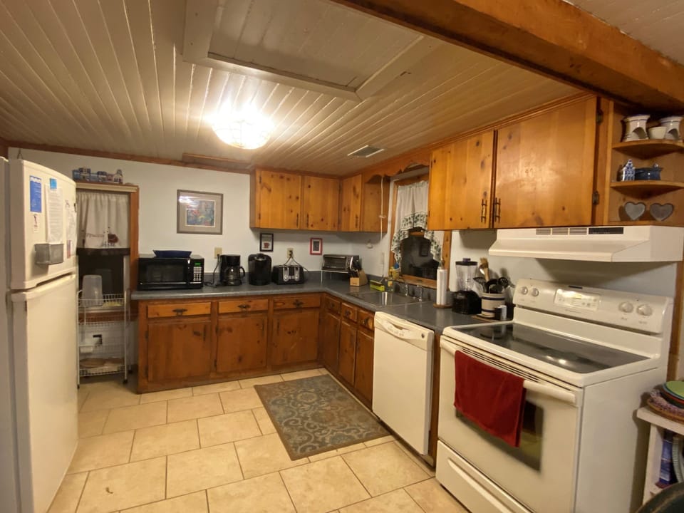 Fully stocked kitchen.