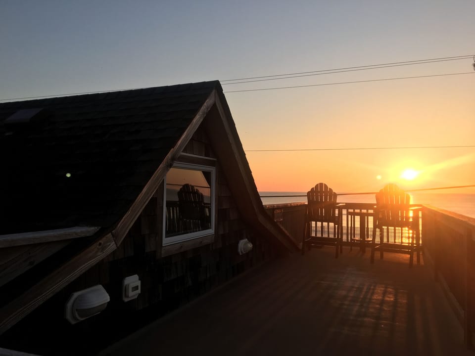 Grab your coffee and head up to the top deck to watch the sunrise!