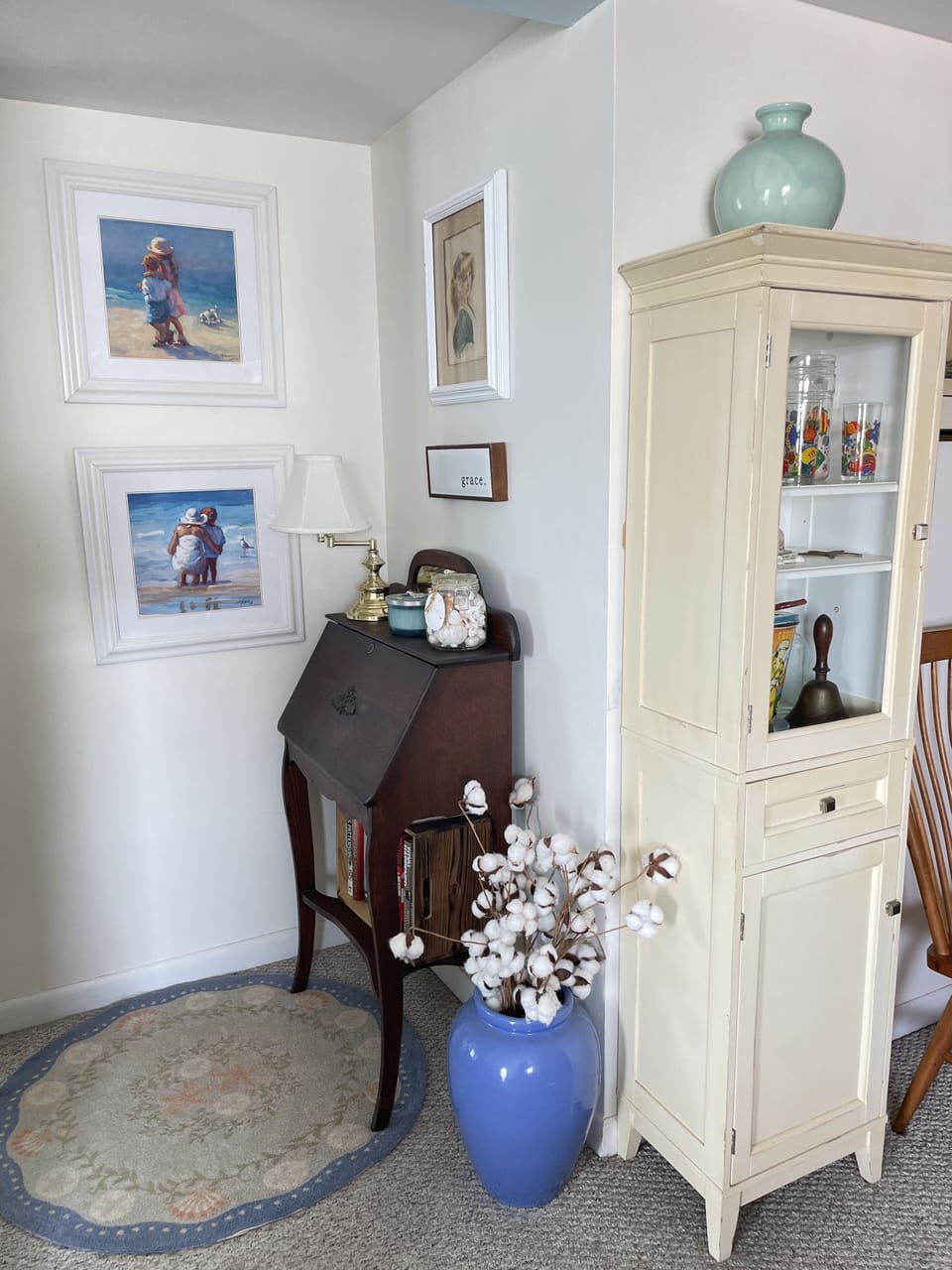 Enjoy touches of South Carolina from local cotton stocks to original artwork.