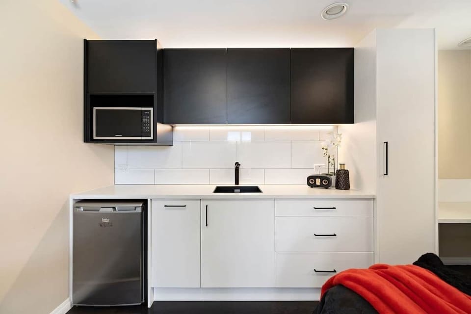 Studio kitchenette at Walk to Town 41B Alpine Chalet Queenstown