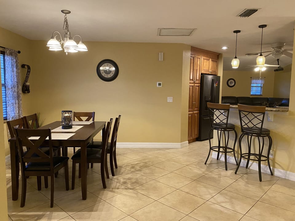 Dining and Bar Seating