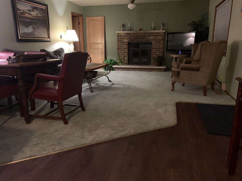 Brand new Flooring!
Sanyo Hi Definition TV 📺 
Digital Antenna.
