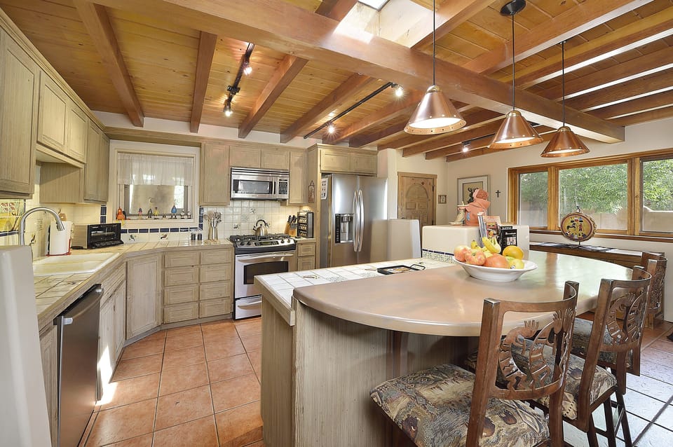 Fully equipped modern kitchen
