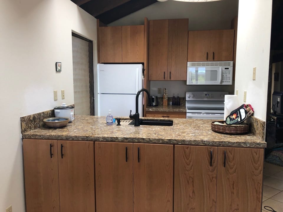 Remodeled kitchen 4/1/22
Well equipped for all of your cooking needs!