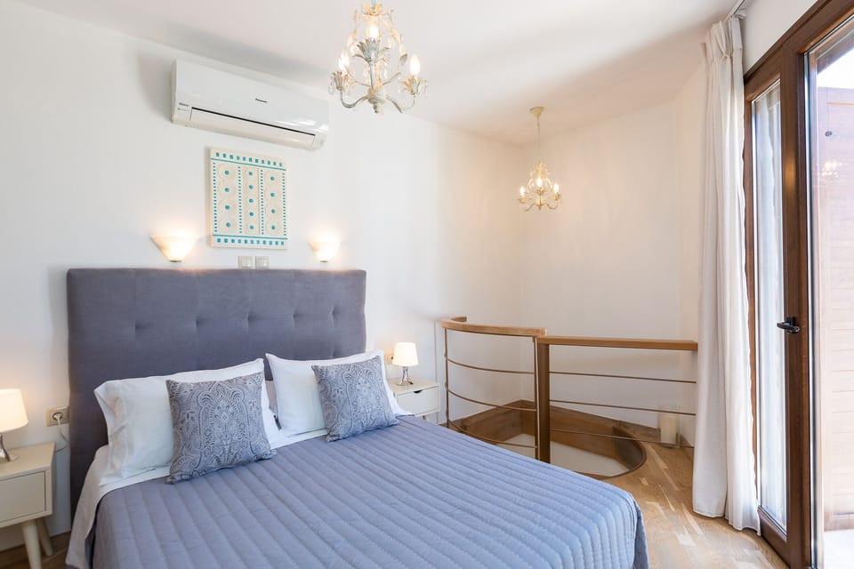 Bed linen and bath towels are provided for all guests.