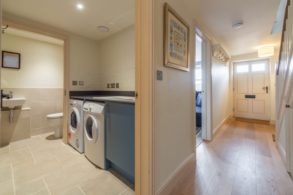 Ground floor: Utility room and cloak room