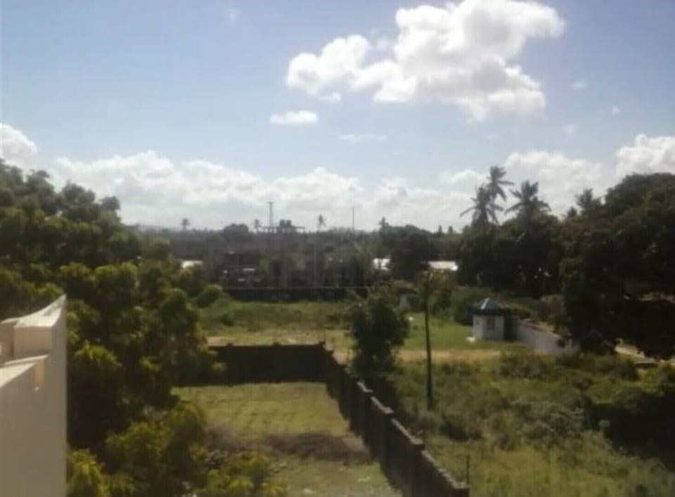 The neighbourhood vicinity serene and quiet