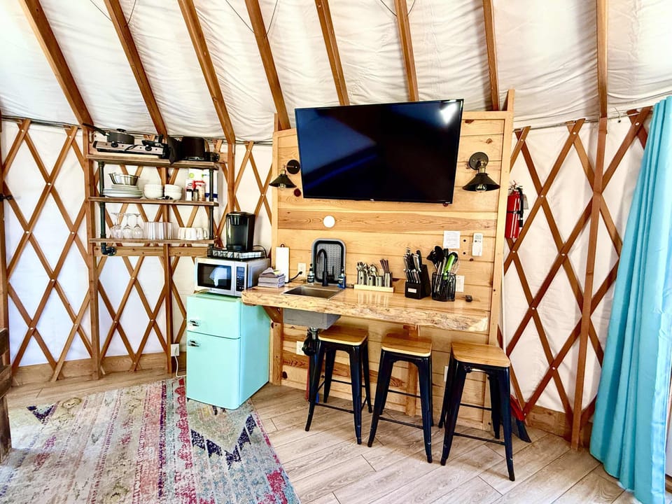 Style in Yurt 5