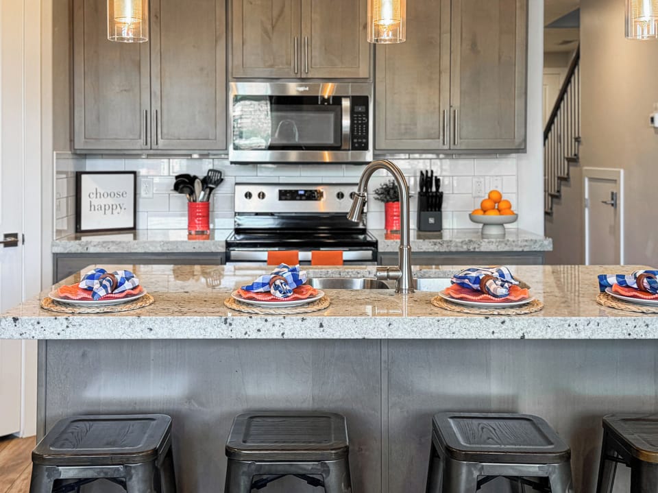Kitchen Island and Range