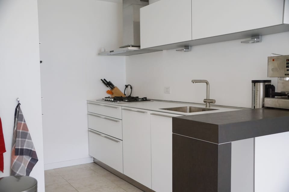 Rustle up a feast in the modern, fully equipped kitchen.