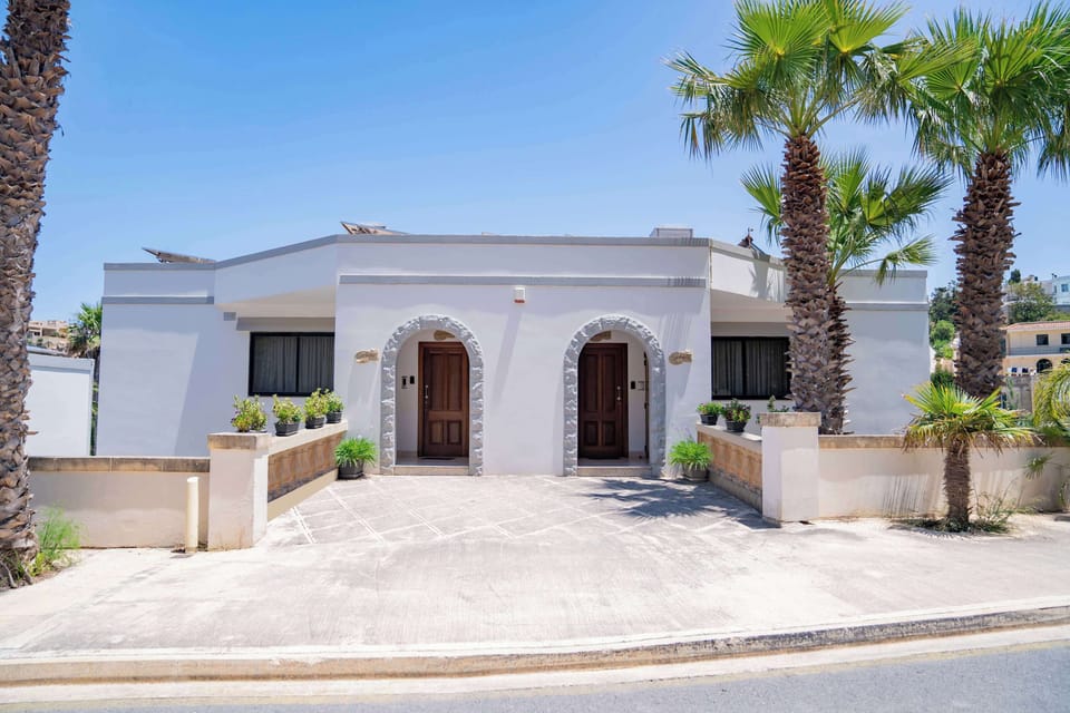 Our villa is situated in a quiet, residential neighborhood, giving guests the utmost peace and privacy.
