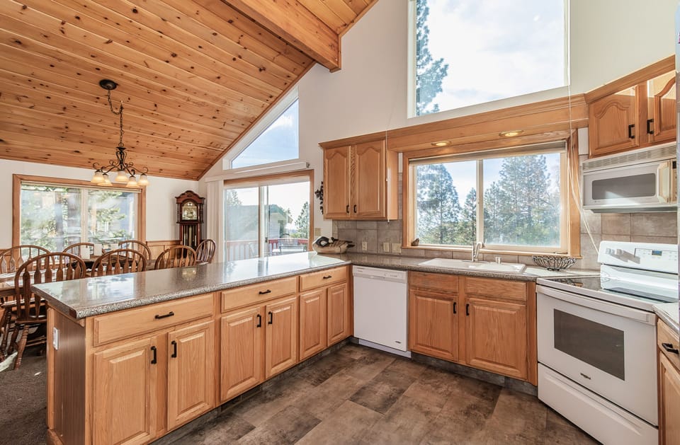 Large kitchen 