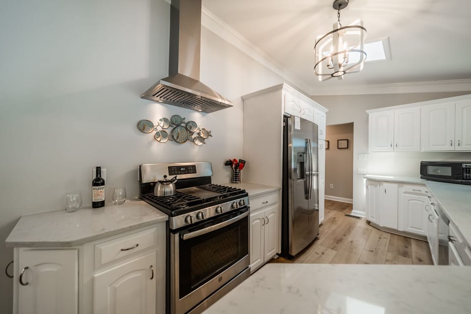Fully stocked kitchen to prep all your group meals.