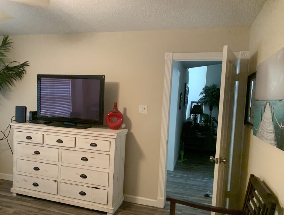 Dresser for guests use